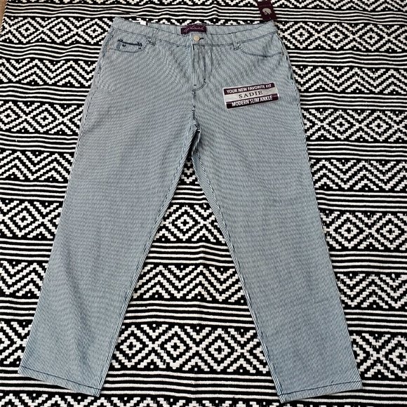 Size 16 Only 1 Left 😤**NWT GLORIA VANDERBILT "SADIE" - Picture 1 of 4